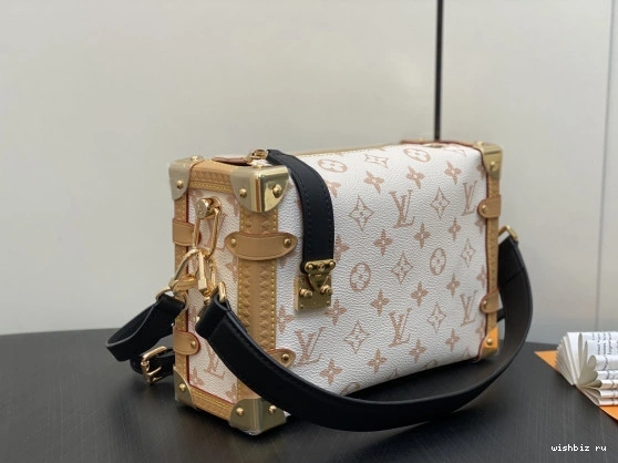 WIS MM SIDE VUITTON TRUNK LOUIS 1030